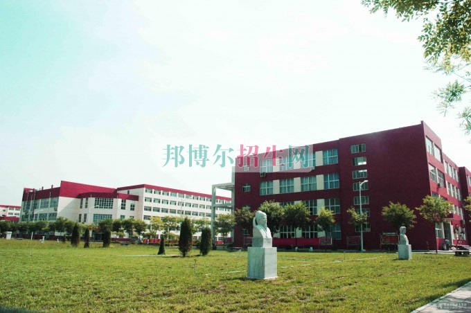 北京經濟技術職業(yè)學院招生辦聯(lián)系電話