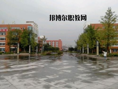 四川江油工業(yè)學(xué)校2020年報(bào)名條件、招生要求、招生對象
