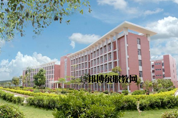 惠來技工學(xué)校2020年報名條件、招生要求、招生對象