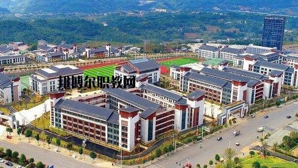 大方綜合職業(yè)技術(shù)學(xué)校2020年報(bào)名條件、招生要求、招生對(duì)象