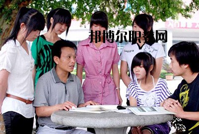 內(nèi)江奮發(fā)職業(yè)學(xué)校2020年報(bào)名條件、招生要求、招生對(duì)象