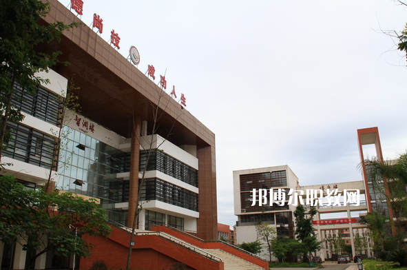 重慶開縣巨龍中等職業(yè)技術(shù)學(xué)校2021年報(bào)名條件、招生要求、招生對(duì)象