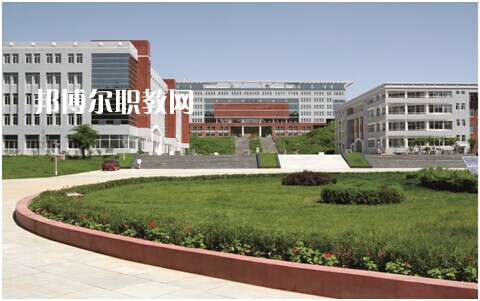 石屏縣職業(yè)高級(jí)中學(xué)2022年學(xué)費(fèi)、收費(fèi)多少