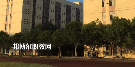 嵩明職業(yè)高級(jí)中學(xué)2022年報(bào)名條件、招生要求、招生對(duì)象