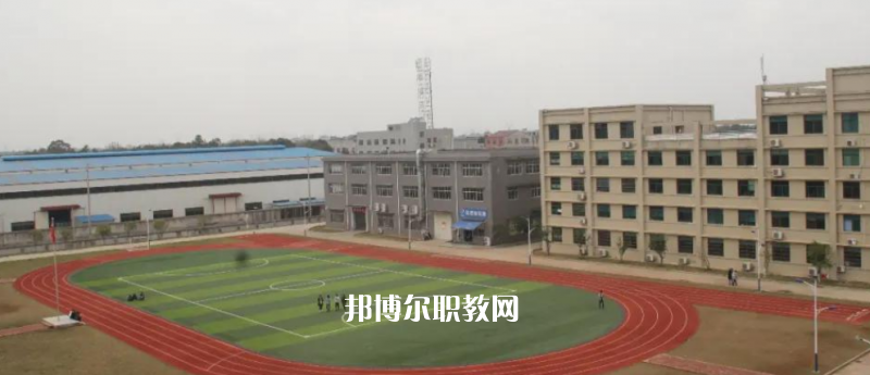曲靖衛(wèi)生學校2022年報名條件、招生要求、招生對象