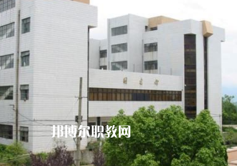 紅河州衛(wèi)生學(xué)校2022年報(bào)名條件、招生要求、招生對(duì)象