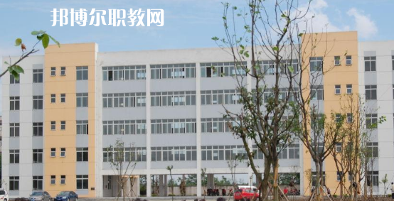 思茅衛(wèi)生學(xué)校2022年報名條件、招生要求、招生對象