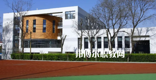 山東省青島衛(wèi)生學校2022年報名條件、招生要求、招生對象