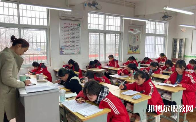 2023開封市第一職業(yè)中等專業(yè)學(xué)校招生計(jì)劃 招生人數(shù)是多少(附要求、條件、對(duì)象)