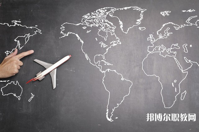 廣西哪里的中職學(xué)校能讀計(jì)算機(jī)平面設(shè)計(jì)(貝雕、角雕等民族工藝)專業(yè)