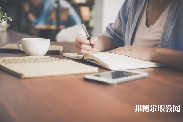 四川哪里的中職學校能讀工程施工機械應(yīng)用與維修專業(yè)